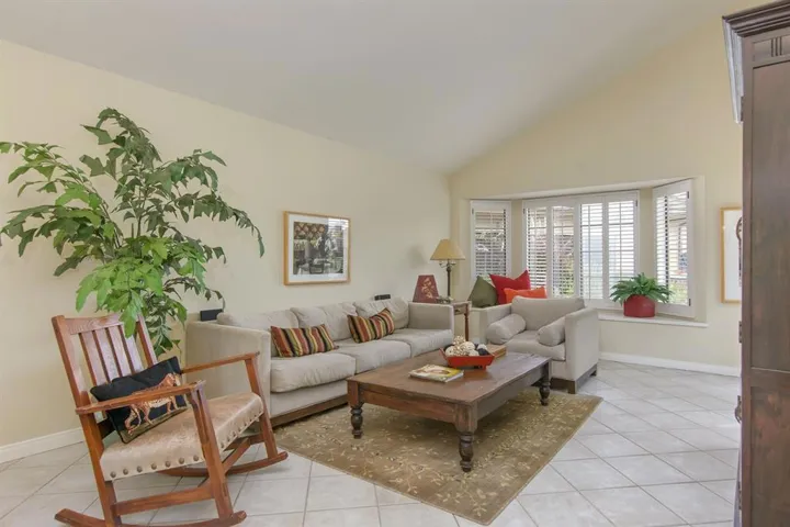 1011 Monterey Vista Way, Encinitas, California 92024