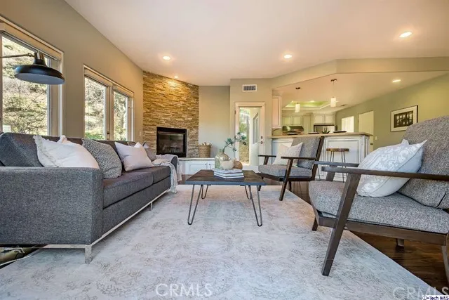2255 Maurice Avenue, La Crescenta, California 91214