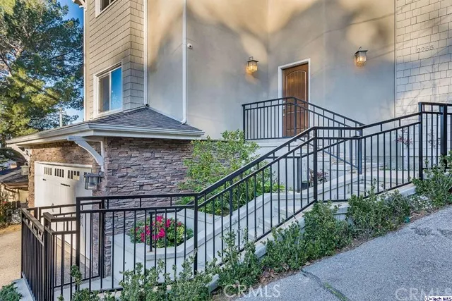 2255 Maurice Avenue, La Crescenta, California 91214