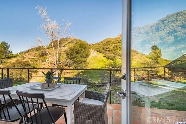 2255 Maurice Avenue, La Crescenta, California 91214