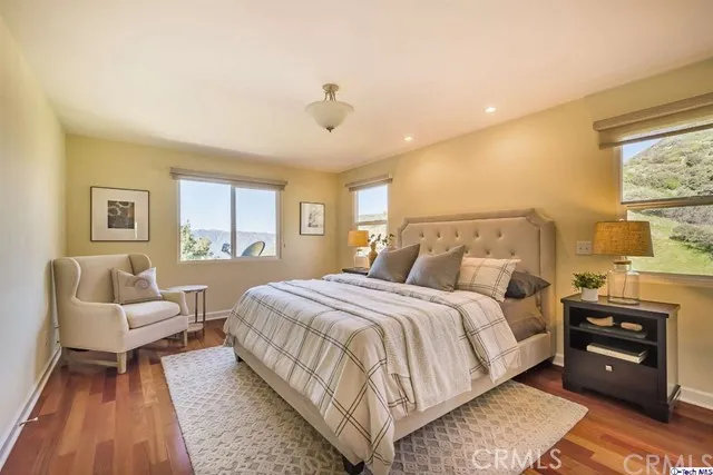 2255 Maurice Avenue, La Crescenta, California 91214