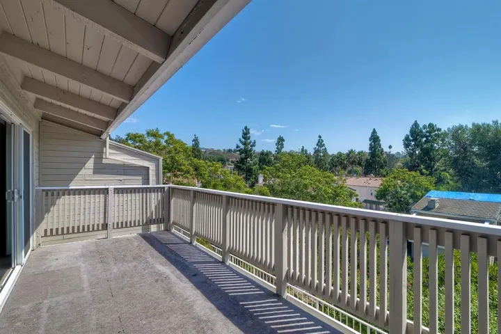 2884 Luciernaga St, Carlsbad, California 92009