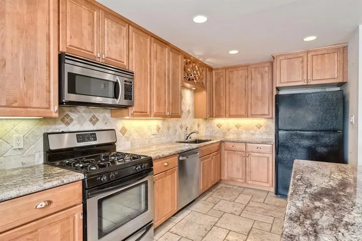 2884 Luciernaga St, Carlsbad, California 92009