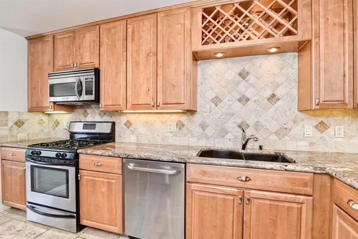 2884 Luciernaga St, Carlsbad, California 92009
