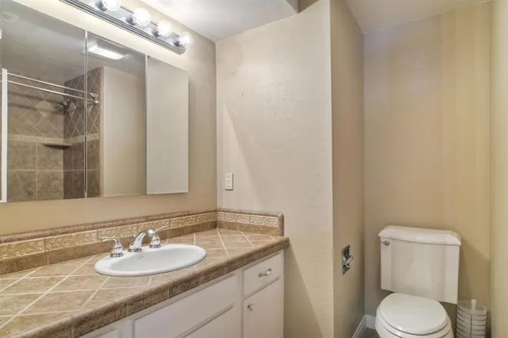 2884 Luciernaga St, Carlsbad, California 92009