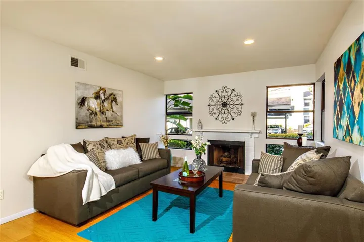 1941 Wellington Lane 7, Vista, California 92081