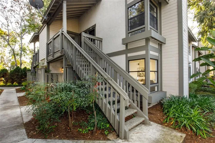 1941 Wellington Lane 7, Vista, California 92081