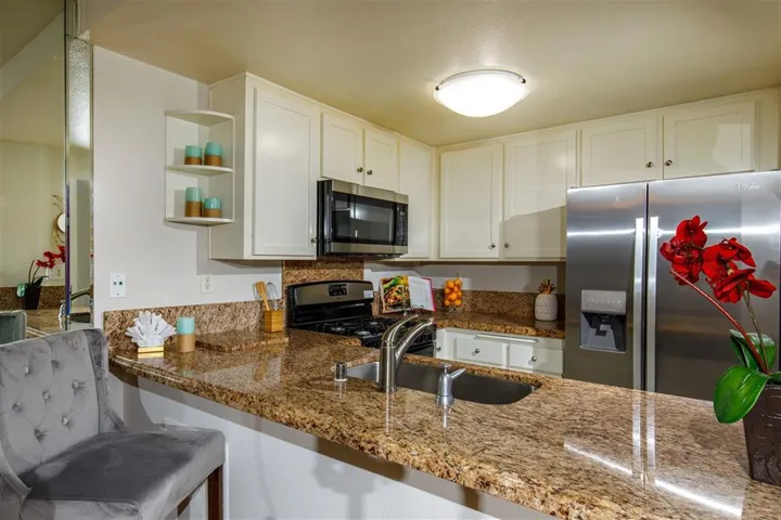 1941 Wellington Lane 7, Vista, California 92081
