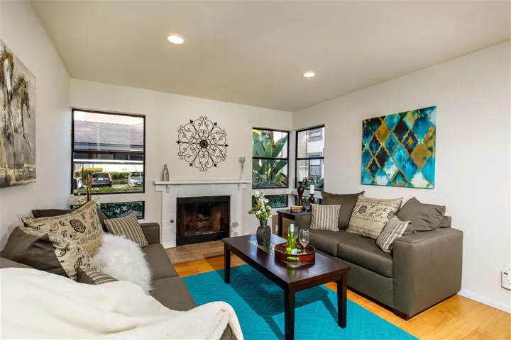 1941 Wellington Lane 7, Vista, California 92081
