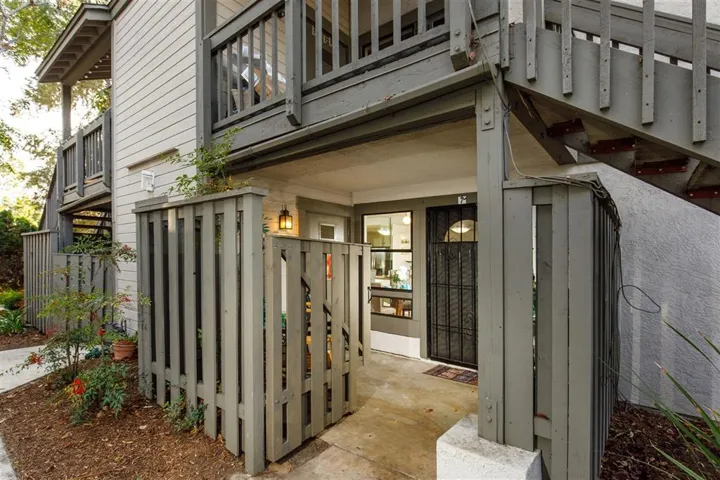 1941 Wellington Lane 7, Vista, California 92081