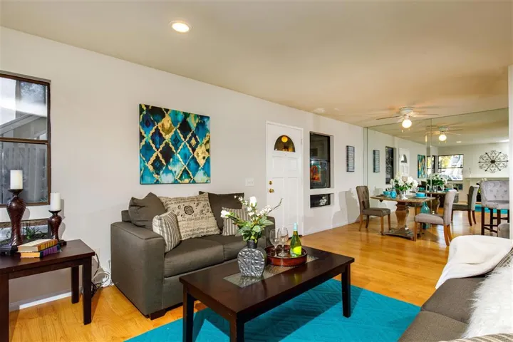 1941 Wellington Lane 7, Vista, California 92081