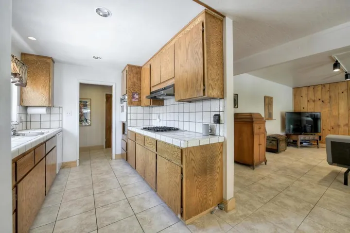 371 Lowell Drive, Santa Clara, California 95051