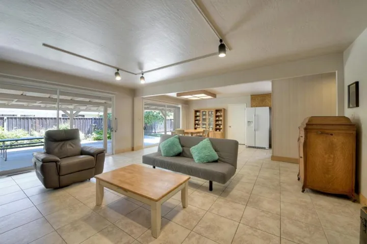 371 Lowell Drive, Santa Clara, California 95051