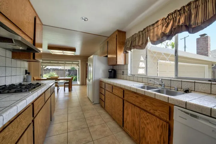 371 Lowell Drive, Santa Clara, California 95051