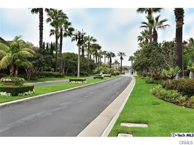 6245 Pacific Pointe Drive Unit 27, Huntington Beach, California 92648