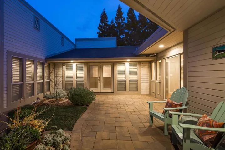 18 Alverno Court, Redwood City, California 94061