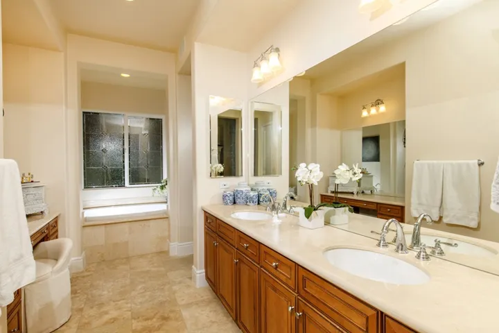 7086 Corintia St, Carlsbad, California 92009