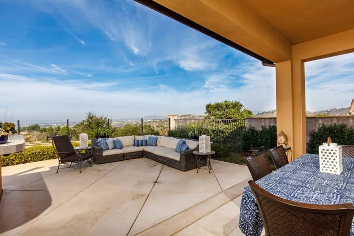 7086 Corintia St, Carlsbad, California 92009