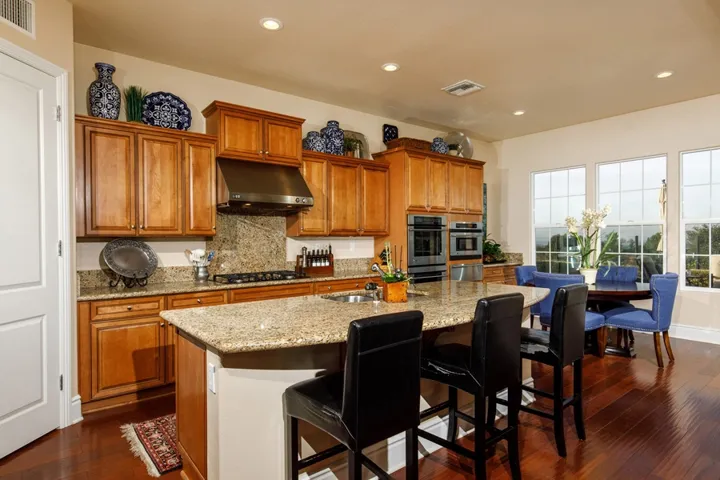 7086 Corintia St, Carlsbad, California 92009