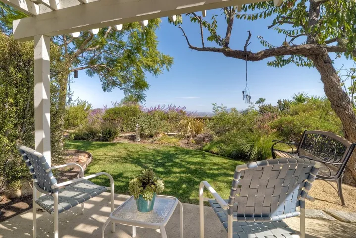 327 N Willowspring Dr, Encinitas, California 92024