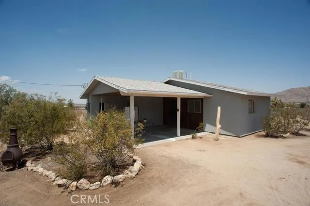 25152 Old Mine Road, Apple Valley, California 92307