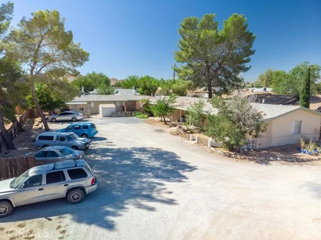 20237 Zuni Road, Apple Valley, California 92307