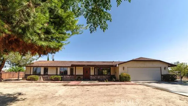 20048 Yucca Loma Road, Apple Valley, California 92307