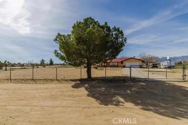 5675 Aragon Road, Phelan, California 92371