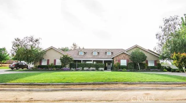 14095 Riverside Drive, Apple Valley, California 92307