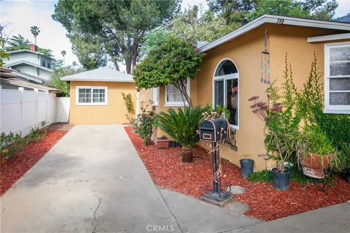 209 N Grove Street, Redlands, California 92374