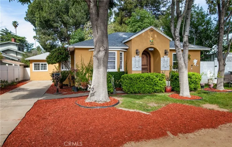 209 N Grove Street, Redlands, California 92374