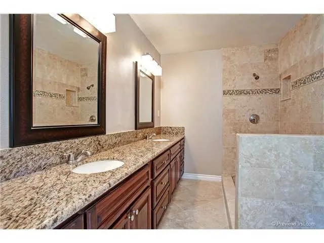 6915 Casselberry Way, San Diego, California 92119