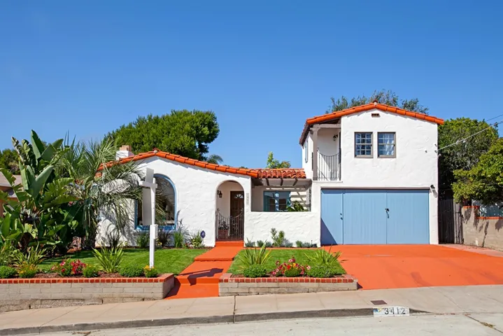 3412 Russell, San Diego, California 92106