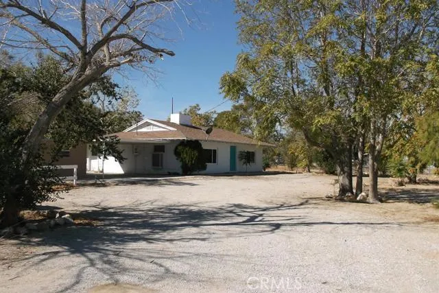 9988 Mesa Road, Lucerne Valley, California 92356