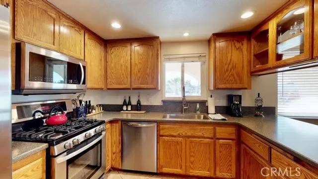 7679 San Bruno Avenue, Hesperia, California 92345