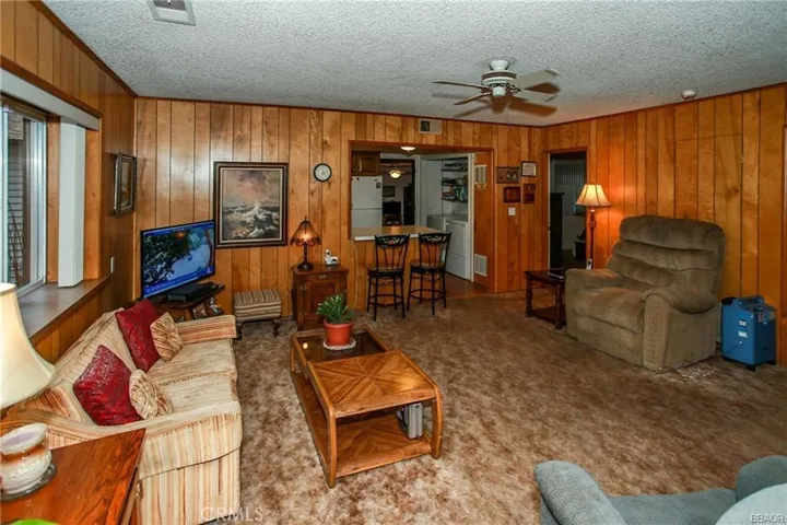 1037 Myrtle Avenue, Big Bear, California 92314