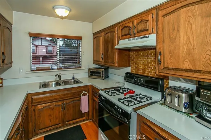1037 Myrtle Avenue, Big Bear, California 92314