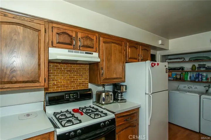 1037 Myrtle Avenue, Big Bear, California 92314