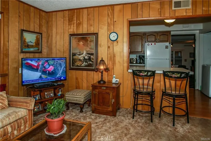 1037 Myrtle Avenue, Big Bear, California 92314