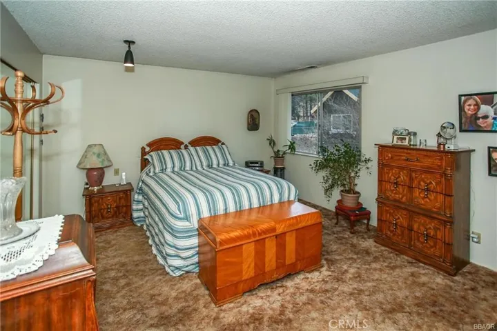 1037 Myrtle Avenue, Big Bear, California 92314