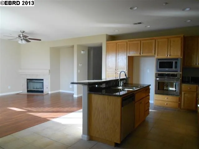 209 W Country Club Dr, Brentwood, California 94513-5081
