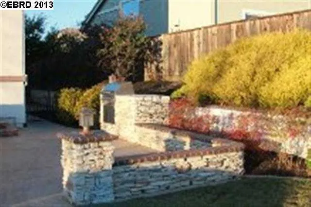 209 W Country Club Dr, Brentwood, California 94513-5081