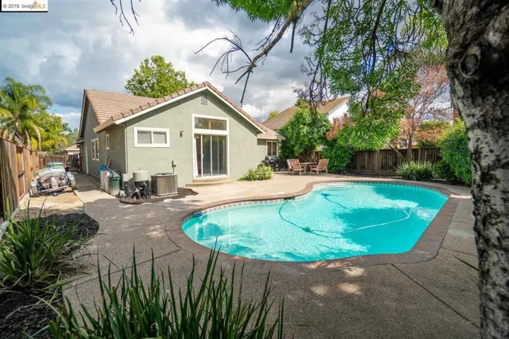413 Amberleaf Way, Brentwood, California 94513