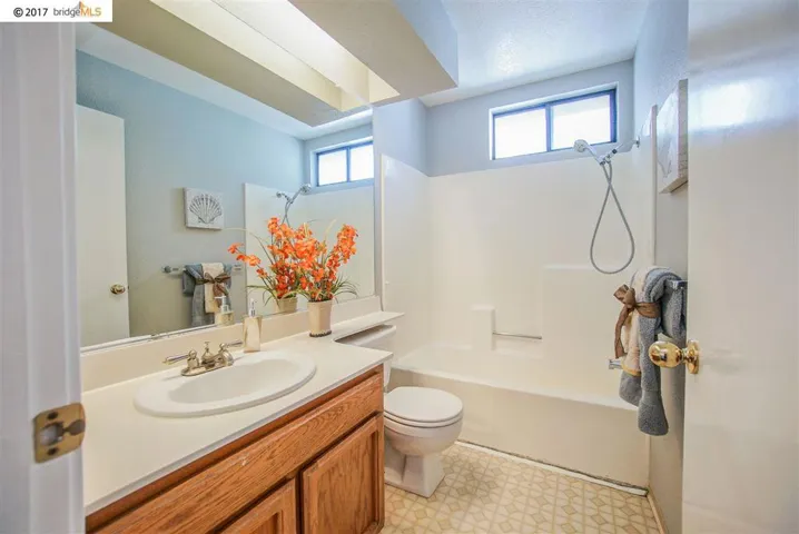 945 Buckskin Ter, Brentwood, California 94513