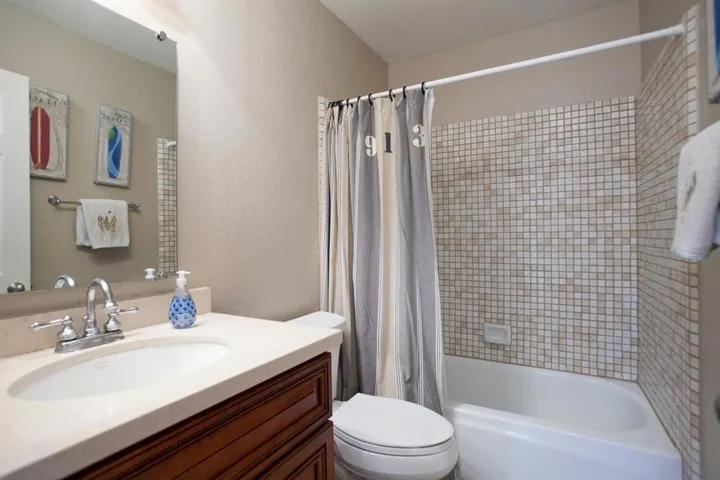 2945 Sombrosa Street, Carlsbad, California 92009