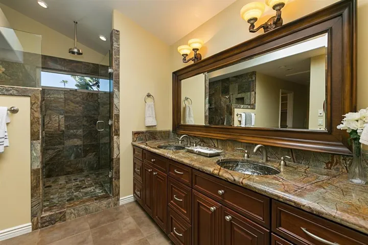 742 Arden Drive, Encinitas, California 92024