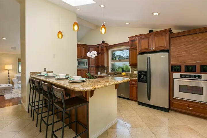 742 Arden Drive, Encinitas, California 92024