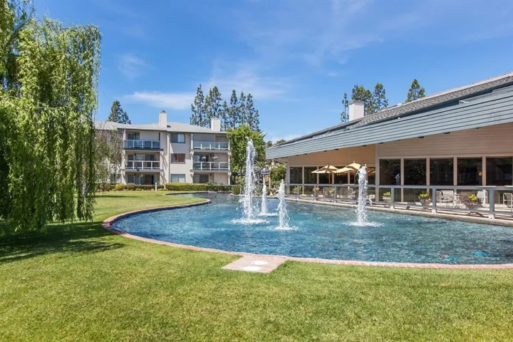 1616 Circa Del Lago C305, San Marcos, California 92078