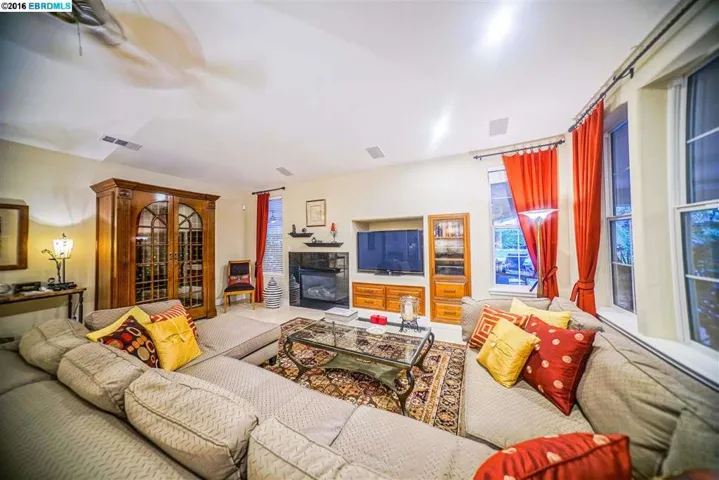 2017 Chambers Cir, Brentwood, California 94513