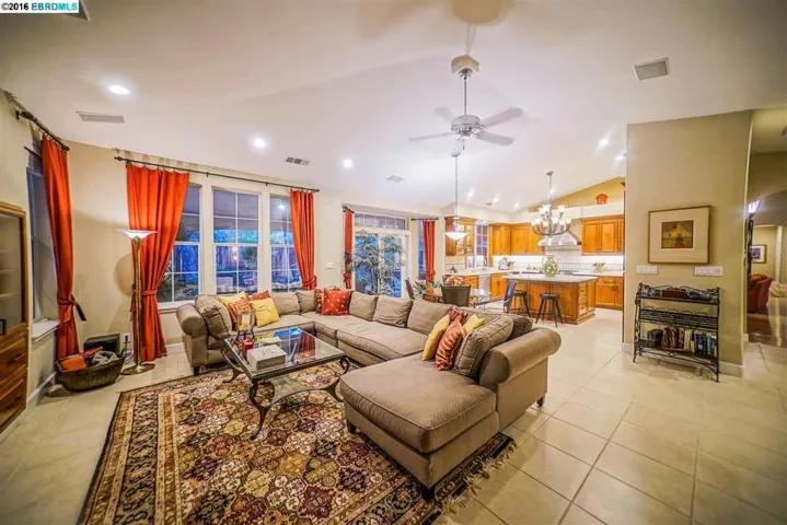 2017 Chambers Cir, Brentwood, California 94513
